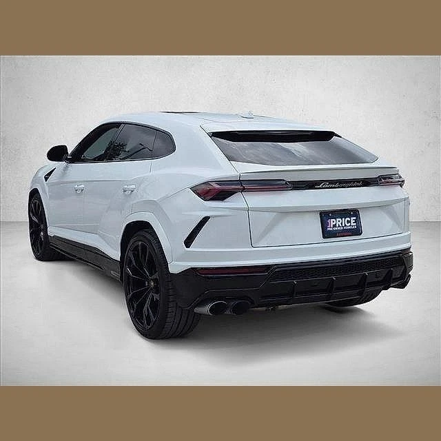 2022 Lamborghini Urus - Image 7 of 12