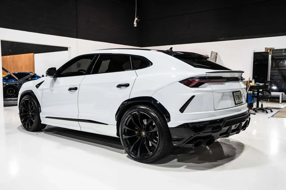 2022 Lamborghini Urus - Image 7 of 20