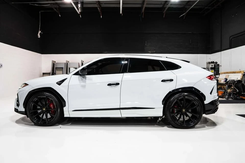 2022 Lamborghini Urus - Image 3 of 20