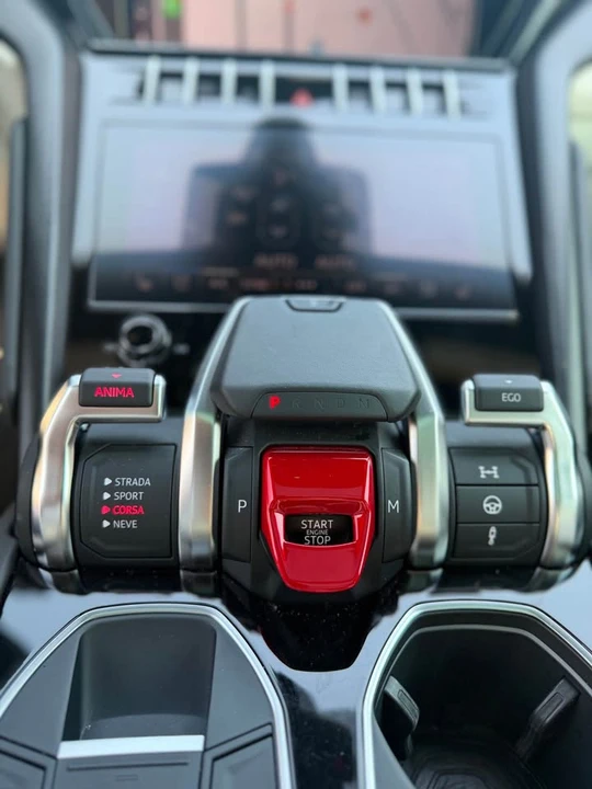2022 Lamborghini Urus - Image 11 of 14