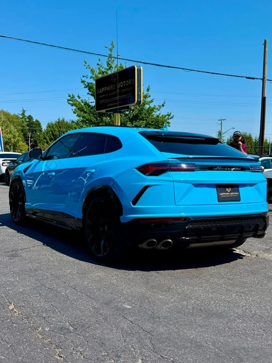 2022 Lamborghini Urus - Image 8 of 12