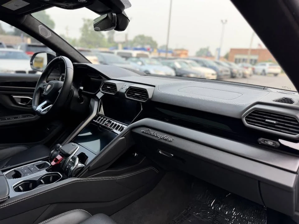 2022 Lamborghini Urus - Image 17 of 20