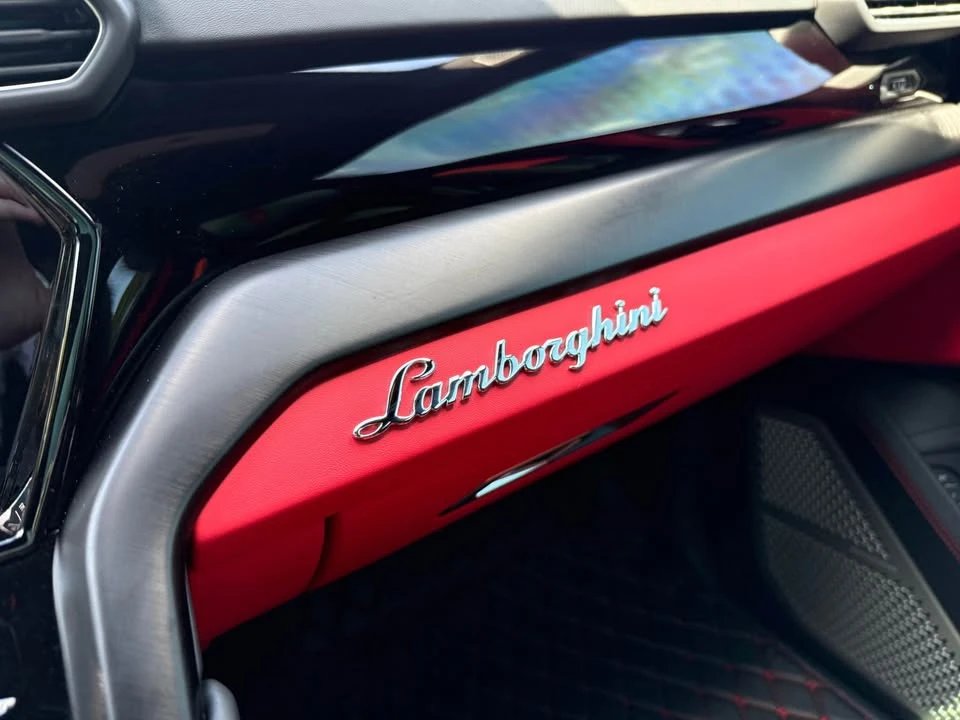 2022 Lamborghini Urus - Image 13 of 20