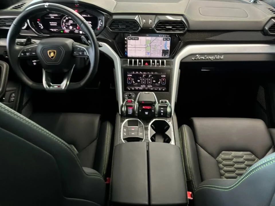 2022 Lamborghini Urus - Image 17 of 20