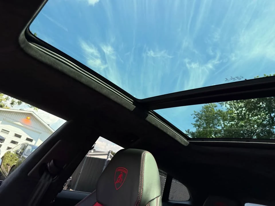 2022 Lamborghini Urus - Image 18 of 20