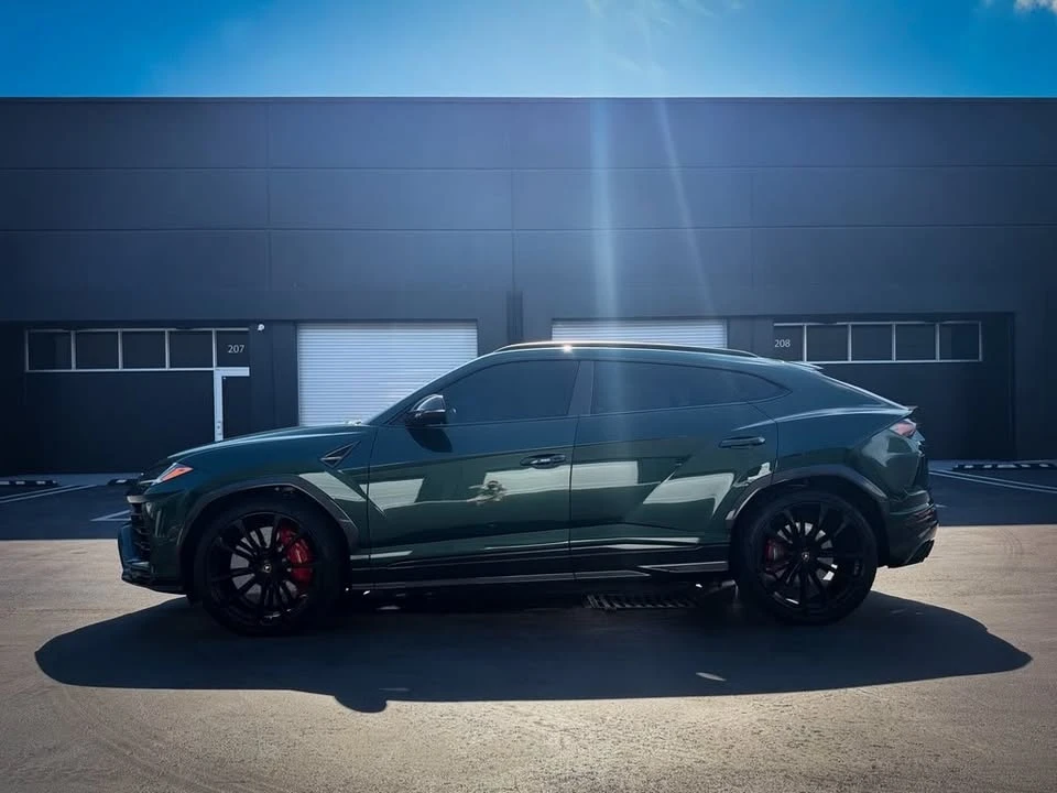 2022 Lamborghini Urus - Image 2 of 20