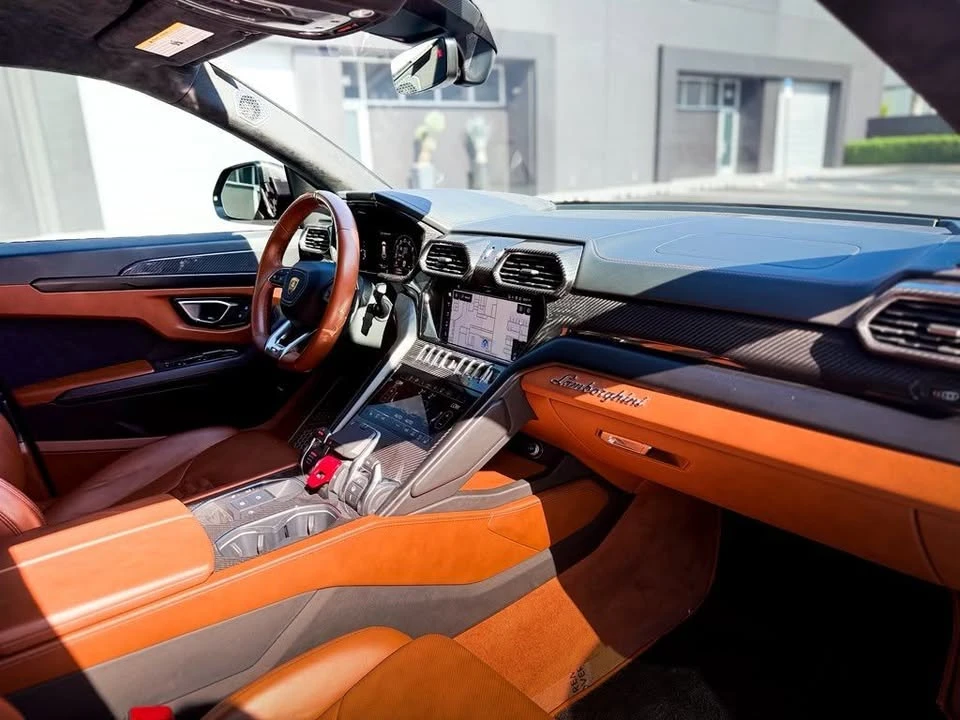 2022 Lamborghini Urus - Image 13 of 20