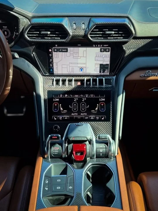 2022 Lamborghini Urus - Image 17 of 20
