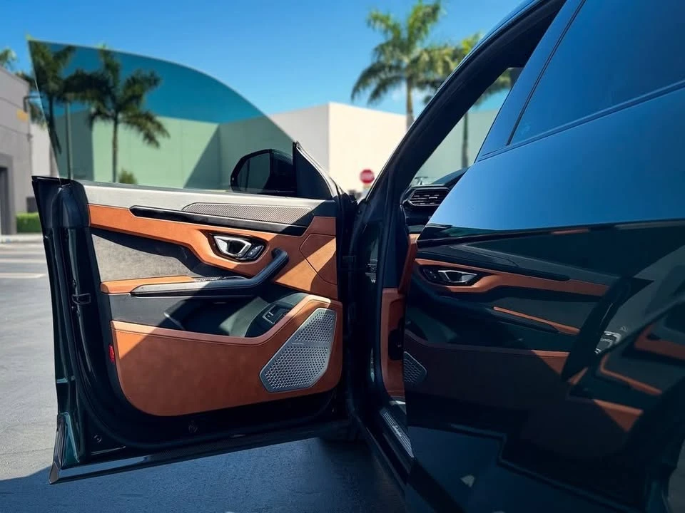 2022 Lamborghini Urus - Image 9 of 20