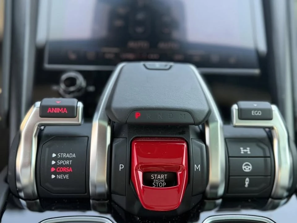 2022 Lamborghini Urus - Image 13 of 15