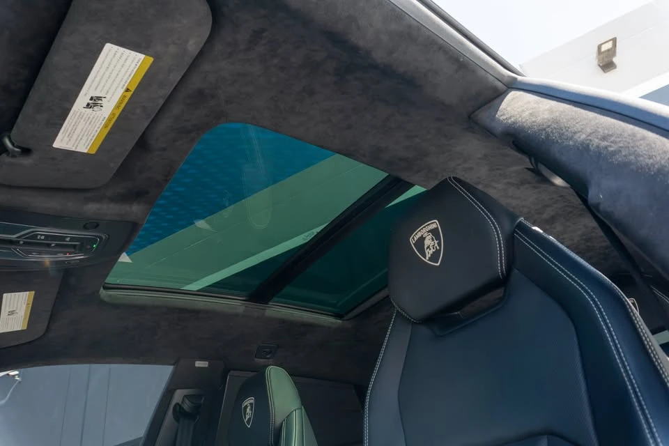 2022 Lamborghini Urus - Image 11 of 20