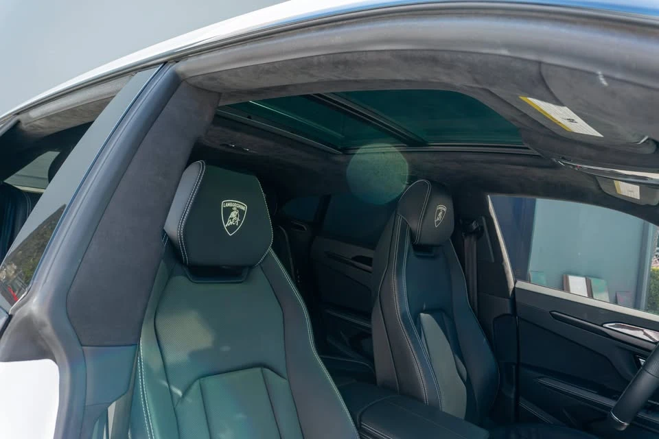 2022 Lamborghini Urus - Image 12 of 20