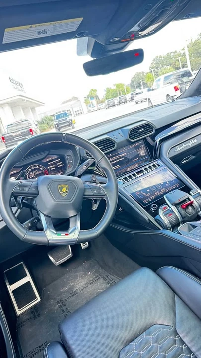 2022 Lamborghini Urus - Image 5 of 18