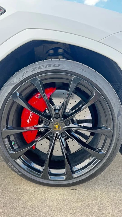 2022 Lamborghini Urus - Image 13 of 18