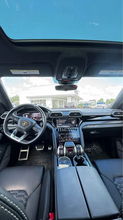 2022 Lamborghini Urus - Image 14 of 18