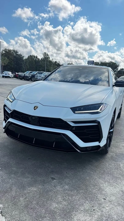2022 Lamborghini Urus - Image 4 of 18
