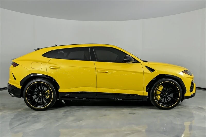 2022 Lamborghini Urus - Image 14 of 21