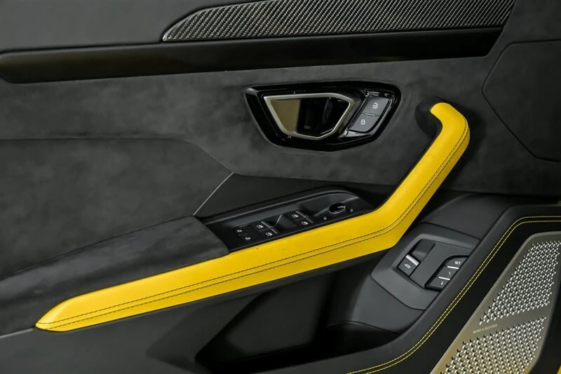 2022 Lamborghini Urus - Image 18 of 21