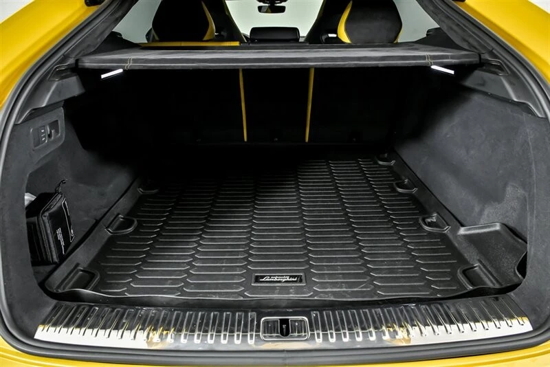 2022 Lamborghini Urus - Image 16 of 21