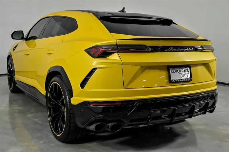 2022 Lamborghini Urus - Image 10 of 21