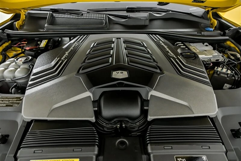 2022 Lamborghini Urus - Image 17 of 21