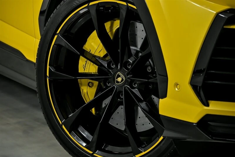2022 Lamborghini Urus - Image 4 of 21