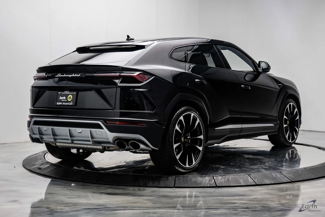 2022 Lamborghini Urus - Image 16 of 31