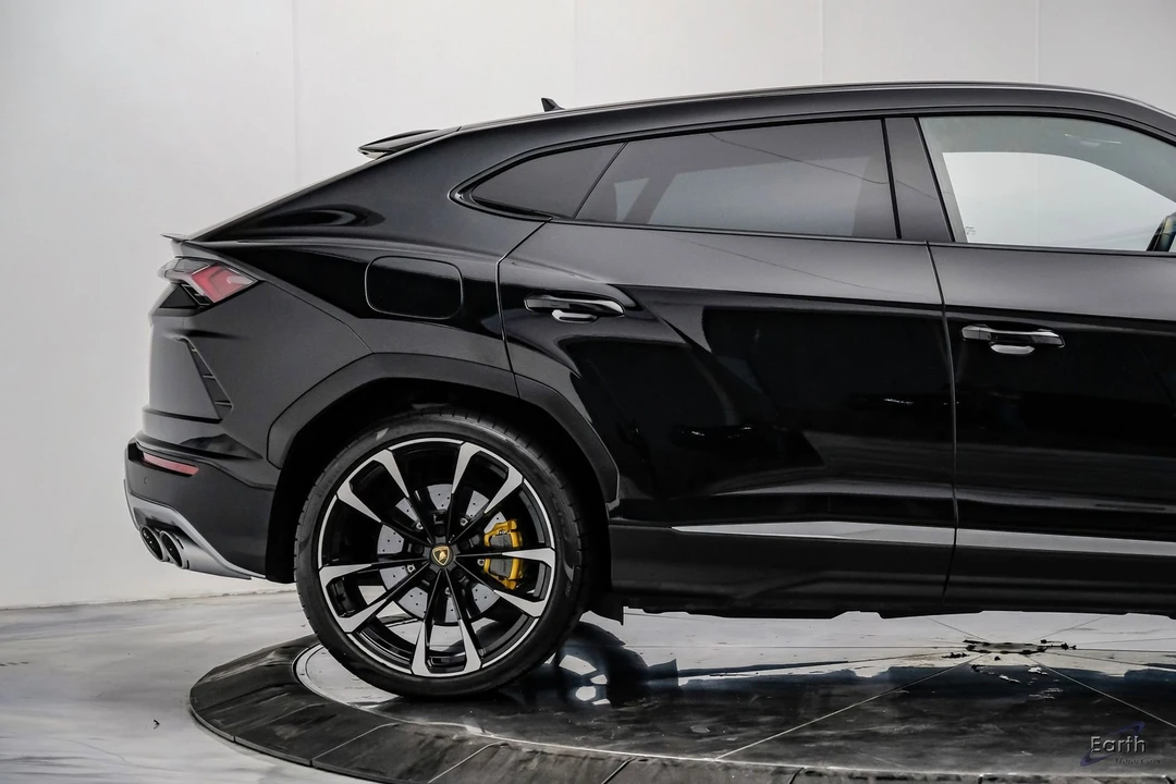 2022 Lamborghini Urus - Image 20 of 31