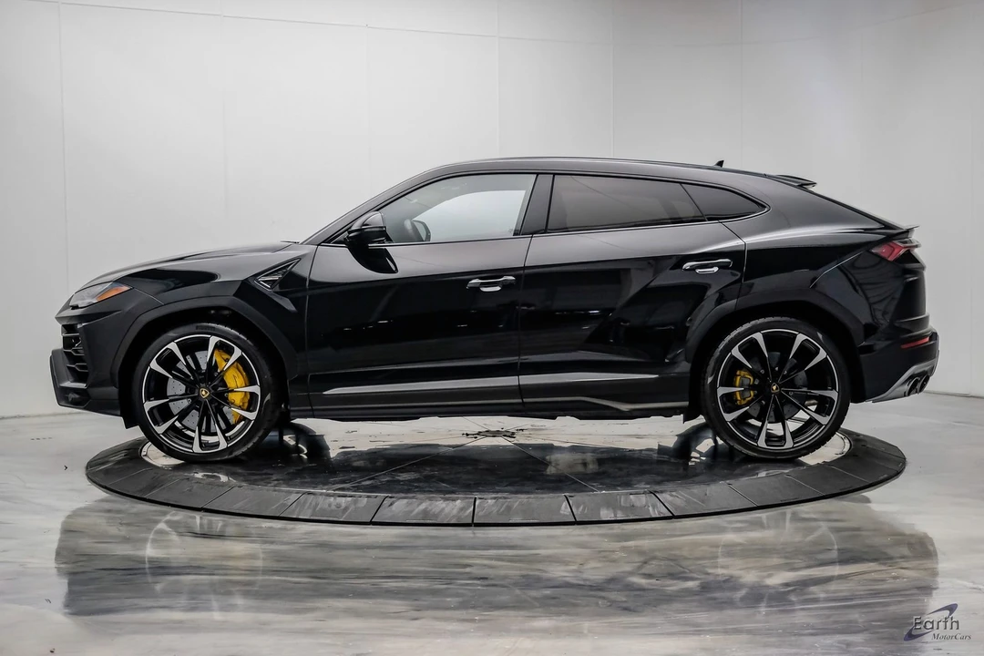 2022 Lamborghini Urus - Image 7 of 31
