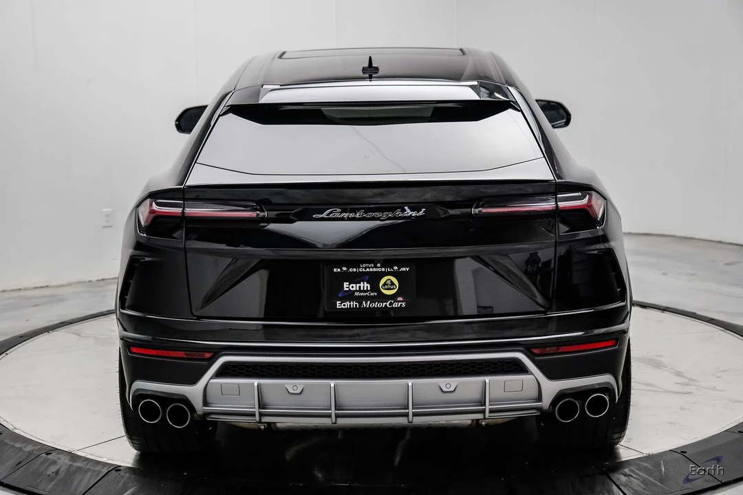 2022 Lamborghini Urus - Image 13 of 31