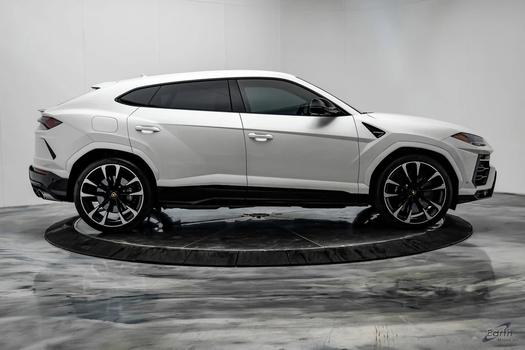 2022 Lamborghini Urus - Image 21 of 21