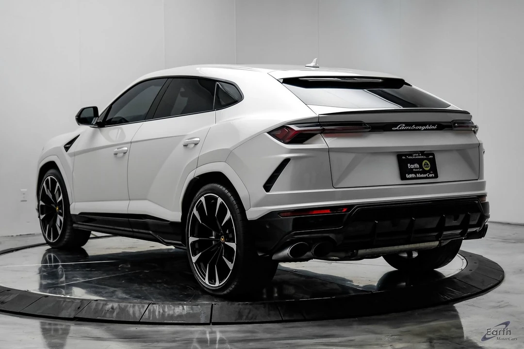 2022 Lamborghini Urus - Image 12 of 21