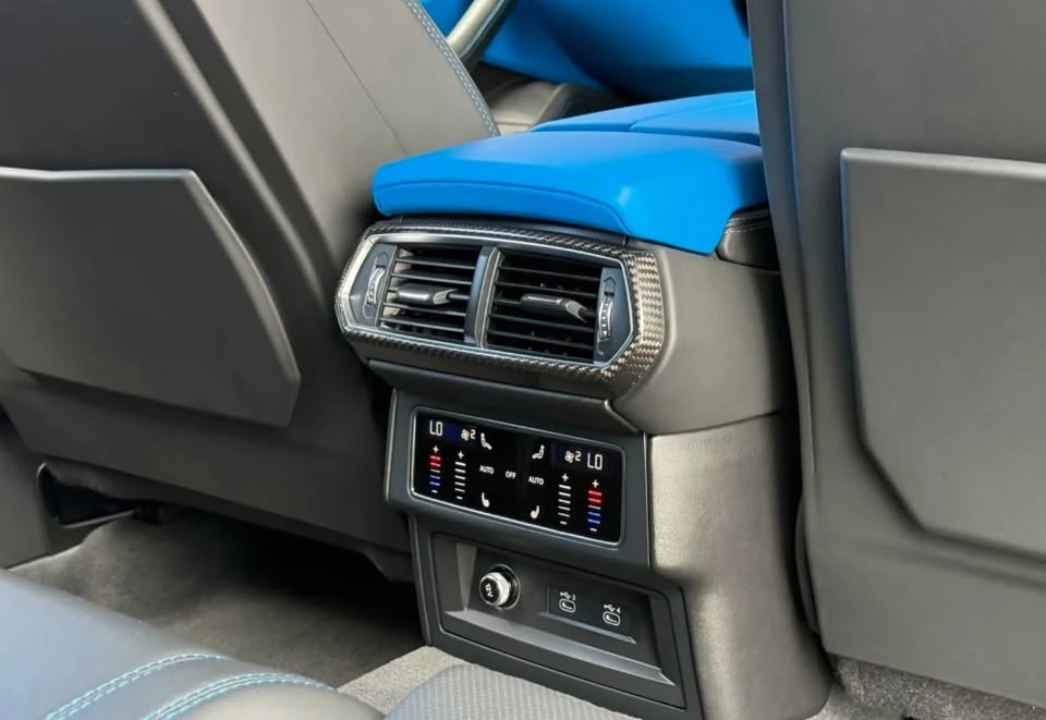2022 Lamborghini Urus - Image 12 of 13