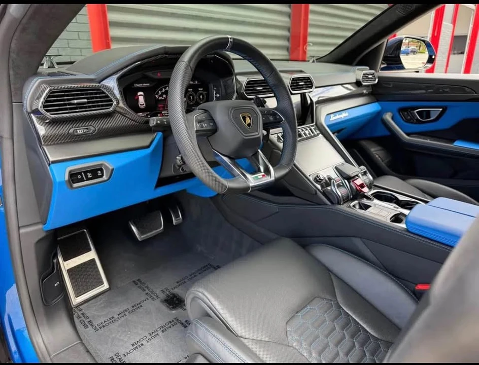 2022 Lamborghini Urus - Image 6 of 15