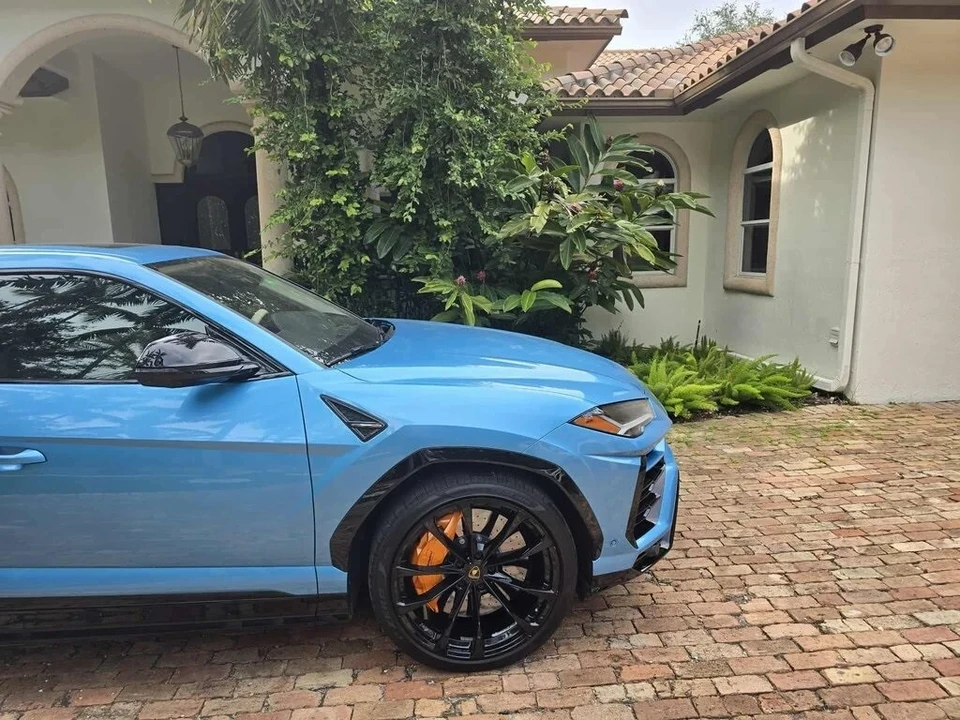 2022 Lamborghini Urus - Image 4 of 21