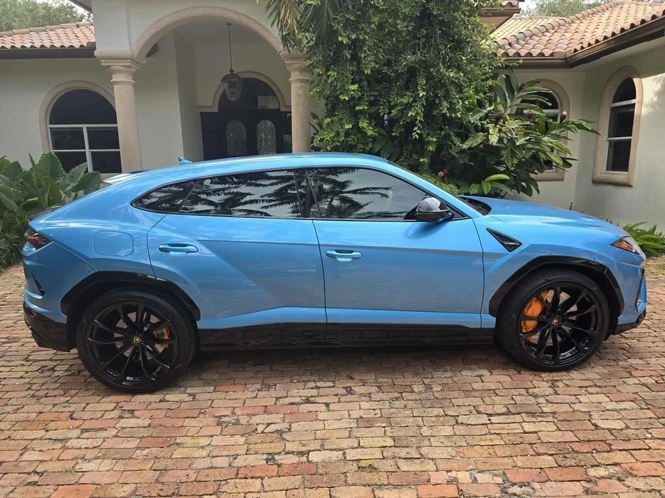2022 Lamborghini Urus - Image 3 of 21
