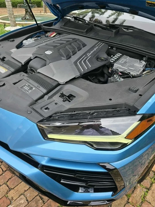 2022 Lamborghini Urus - Image 17 of 21