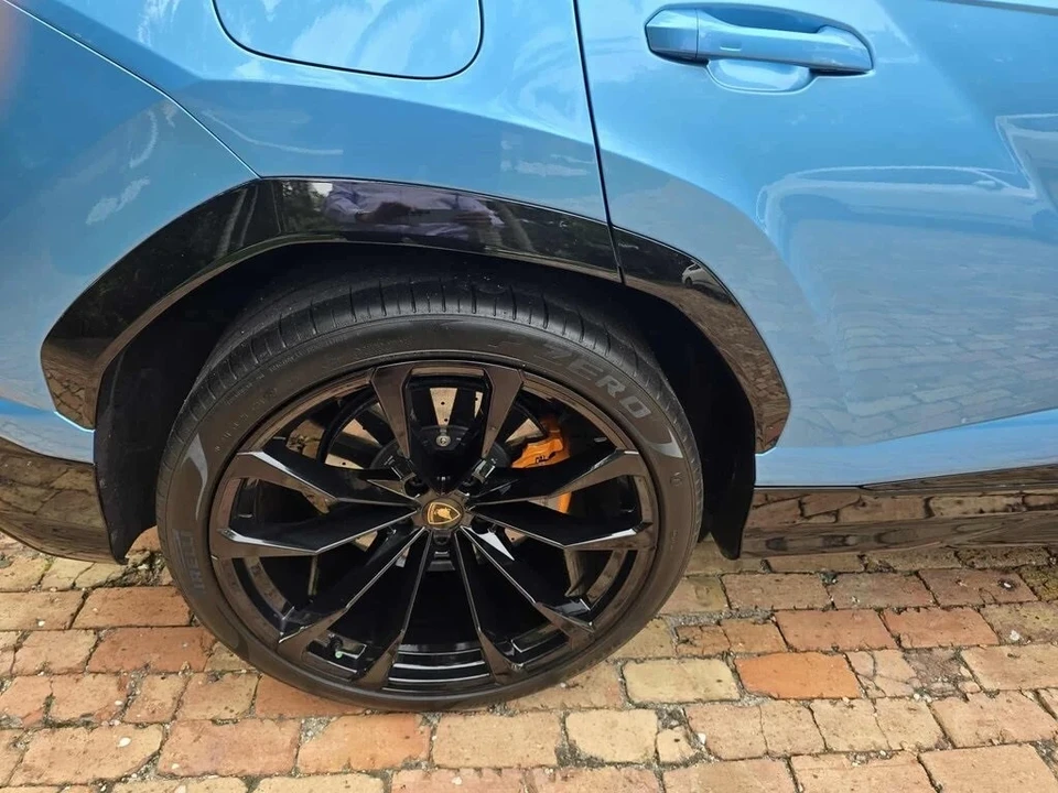 2022 Lamborghini Urus - Image 8 of 21