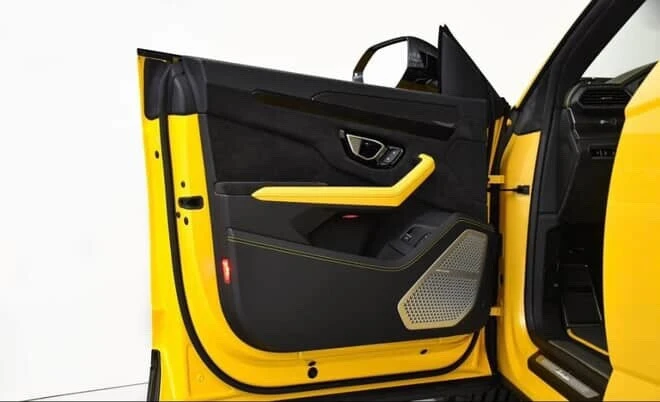 2022 Lamborghini Urus - Image 10 of 12
