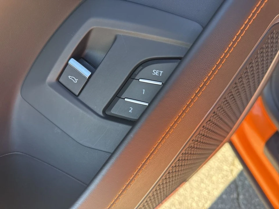 2022 Lamborghini Urus - Image 11 of 12