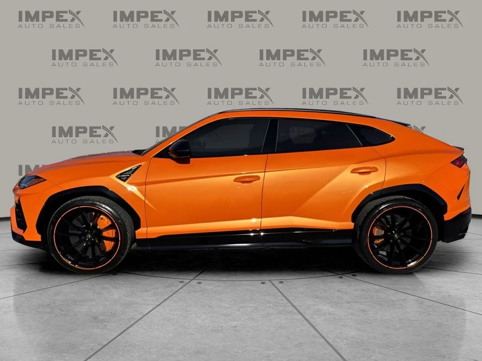 2022 Lamborghini Urus - Image 2 of 12