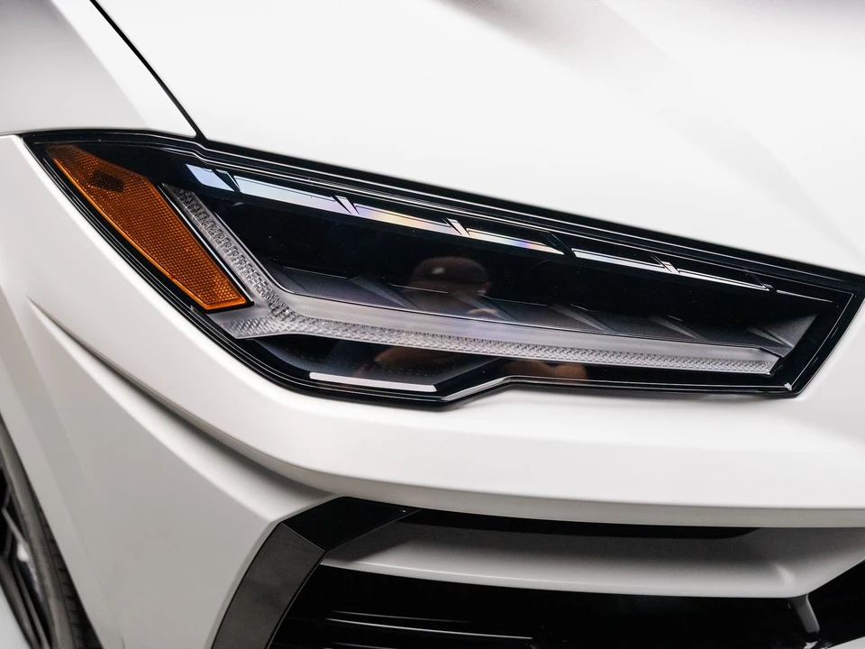 2022 Lamborghini Urus - Image 18 of 31