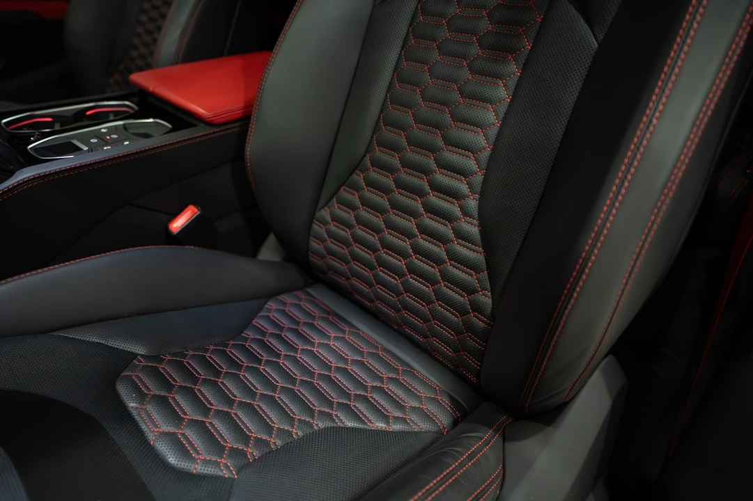 2022 Lamborghini Urus - Image 12 of 31