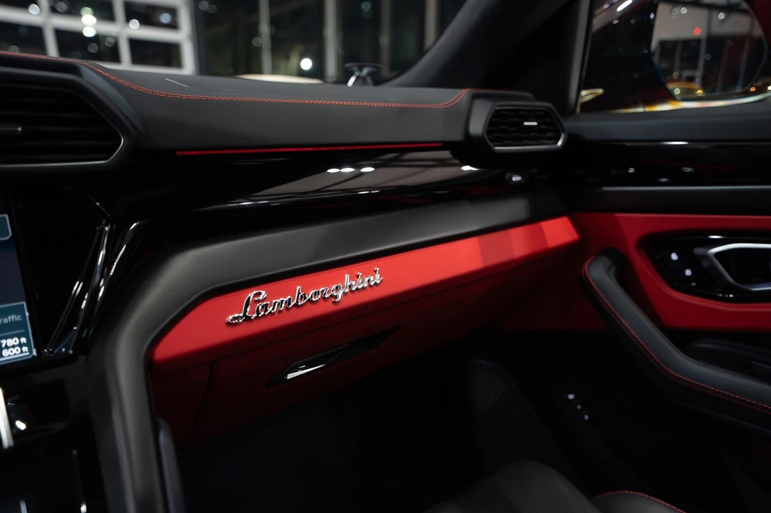 2022 Lamborghini Urus - Image 22 of 31