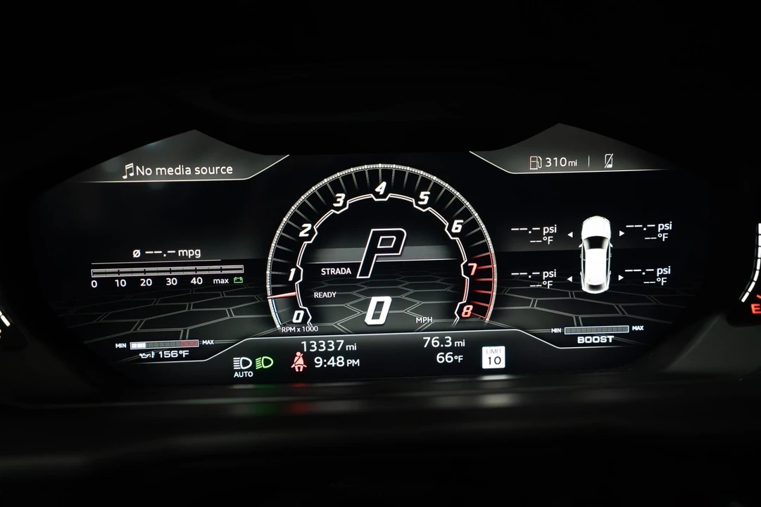 2022 Lamborghini Urus - Image 16 of 31