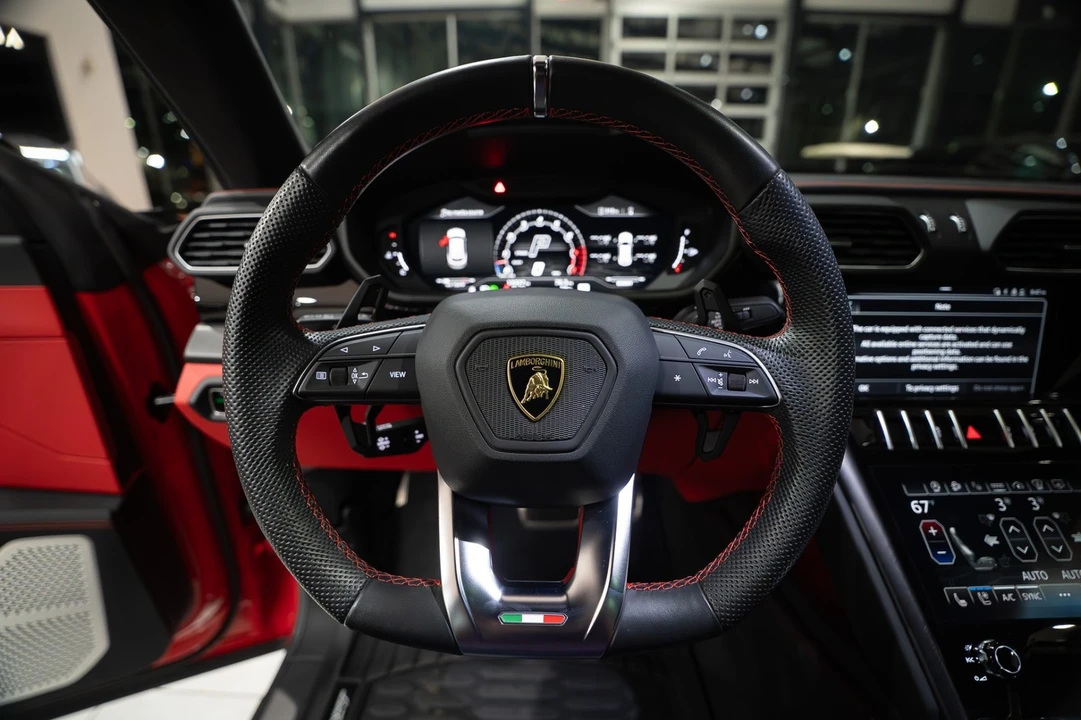 2022 Lamborghini Urus - Image 15 of 31