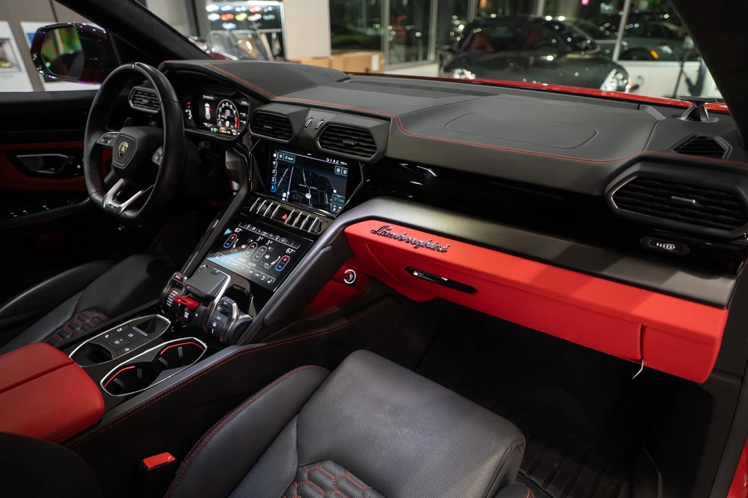 2022 Lamborghini Urus - Image 31 of 31