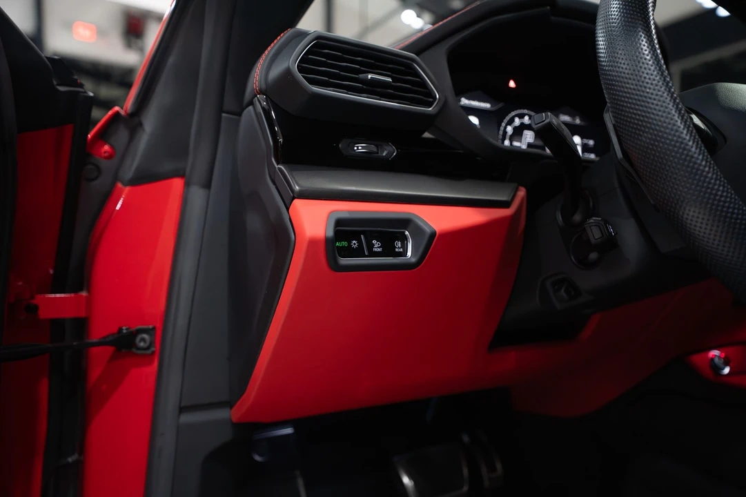 2022 Lamborghini Urus - Image 9 of 31