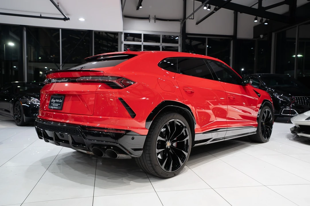 2022 Lamborghini Urus - Image 4 of 31