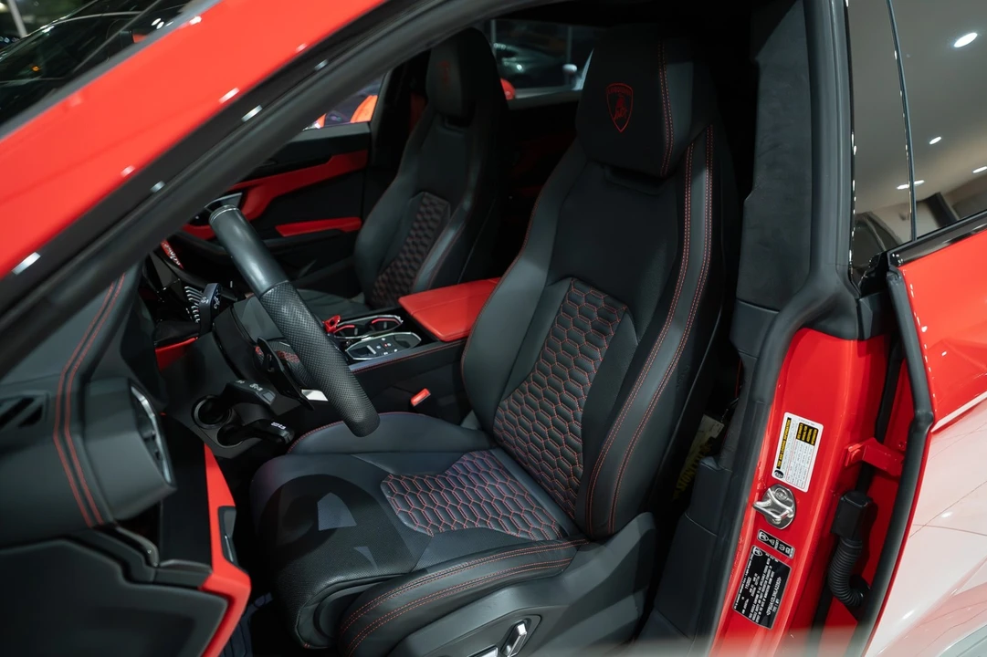 2022 Lamborghini Urus - Image 11 of 31